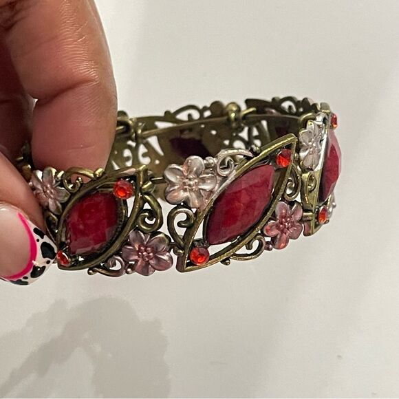 Vintage Victorian Enamel Red Crystal Floral Metal Cuff Bracelet - Picture 3 of 7